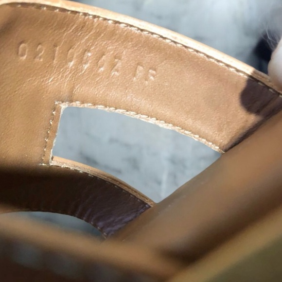 SOLD Hermès Oran Sandals - Gold, Size 38 - Authentic, tried on only - Picture 6 of 8